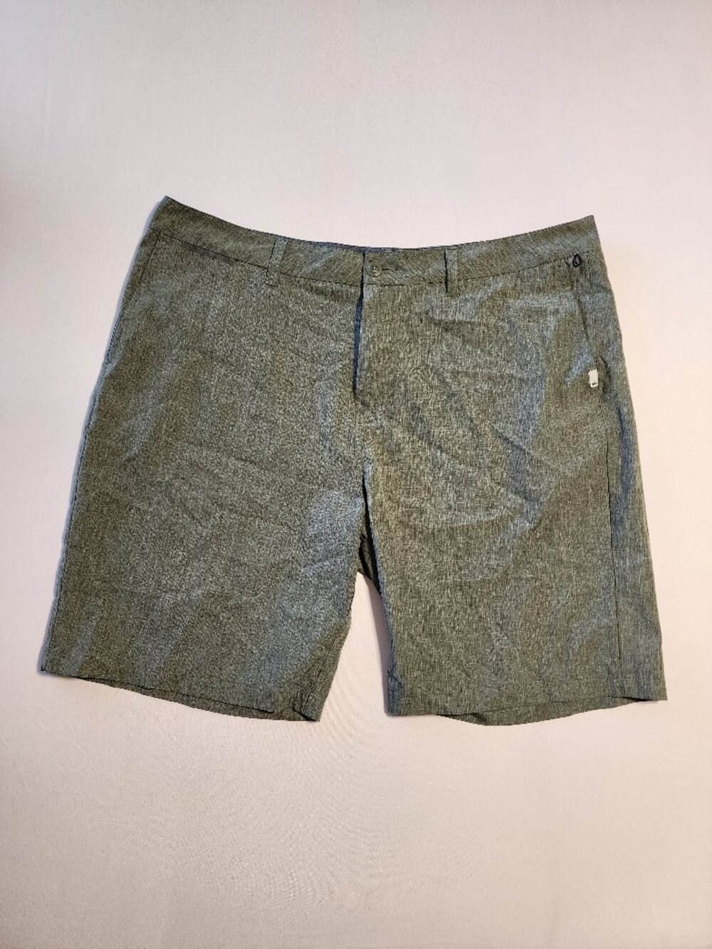 Quiksilver Amphibian Shorts Mens Size 40 Grayish Green DryFlight Hybrid Board